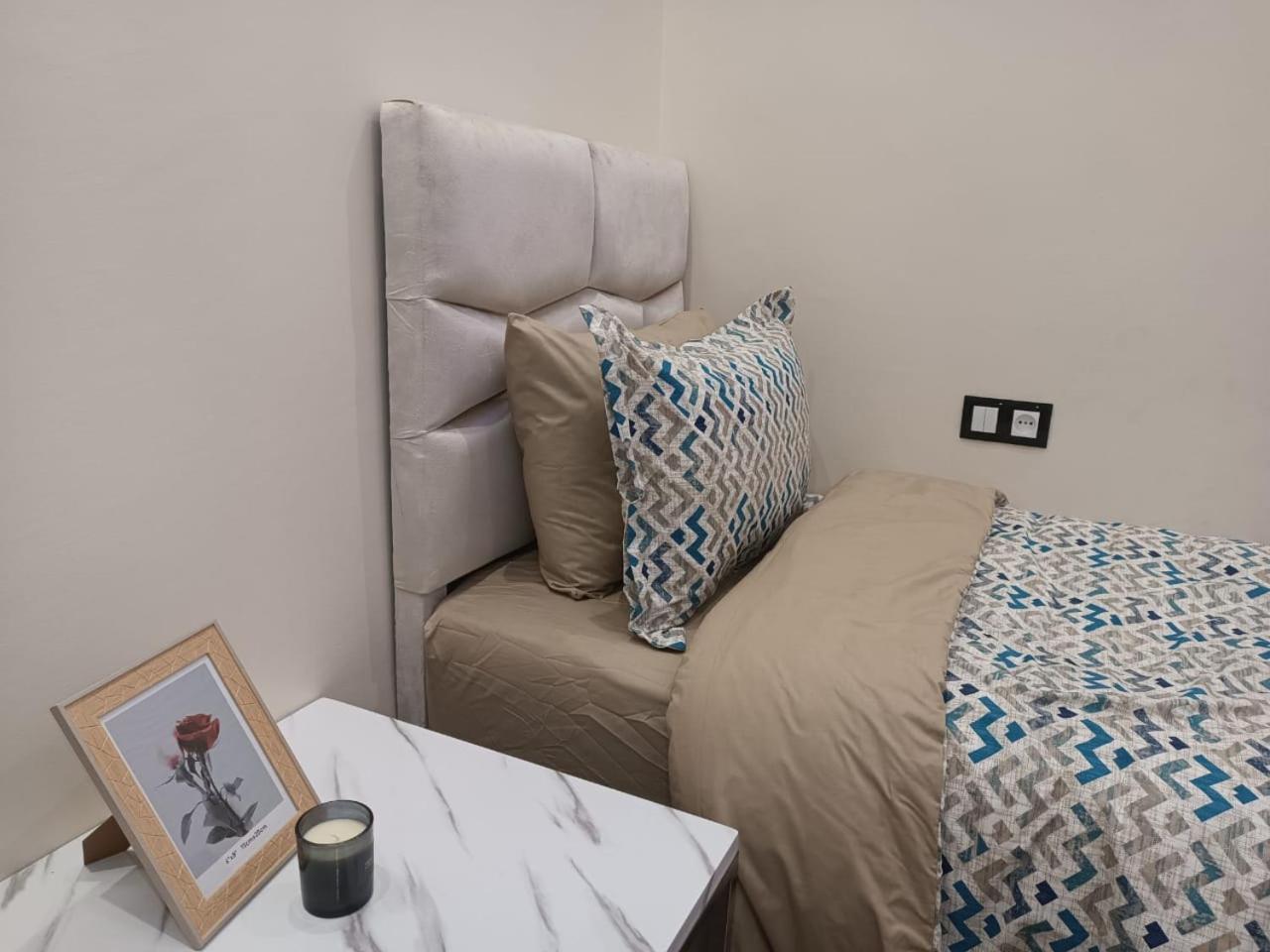 Apartment Aphrodite Elegant With Wifi, Ac, & Netflix *